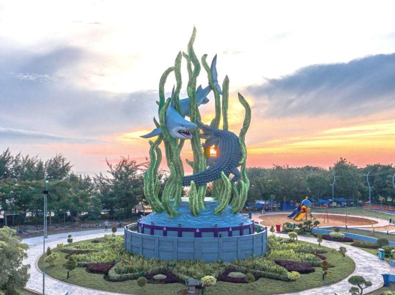 Fakta Menarik Tentang Patung Hiu dan Buaya Surabaya